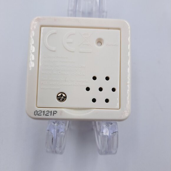 Hasbro Electronic Scrabble Flash Handheld Family Game - Picture 8 of 13